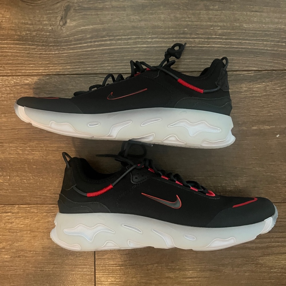 Brand new Nike shoes